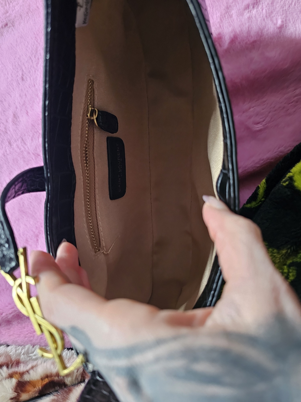 YSL Black Croc-Embossed Shoulder Bag - Picture 5 of 5